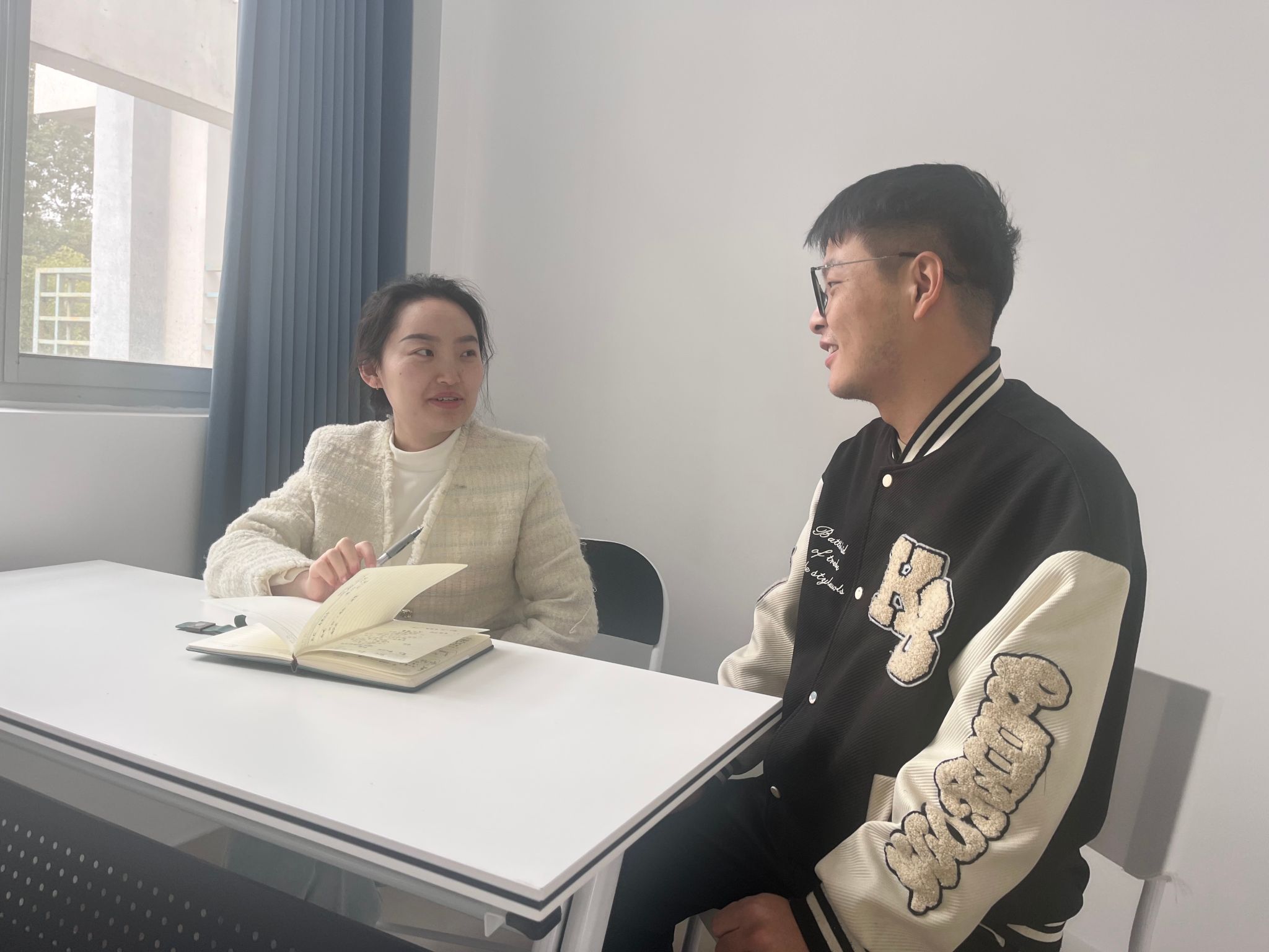 e5d83cf750dc4c4a0bcbac6e1bf50938