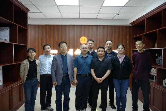 在国网宁国供电公司安徽省李士明劳模工作室学习交流.jpg 在国网宁国供电公司安徽省李士明劳模工作室学习交流.jpg