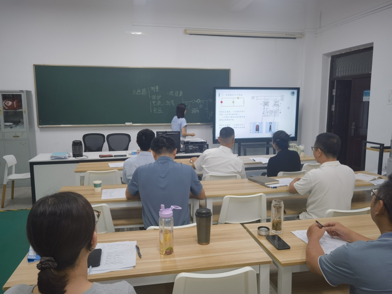 电力工程系：开展新授课教师试讲活动